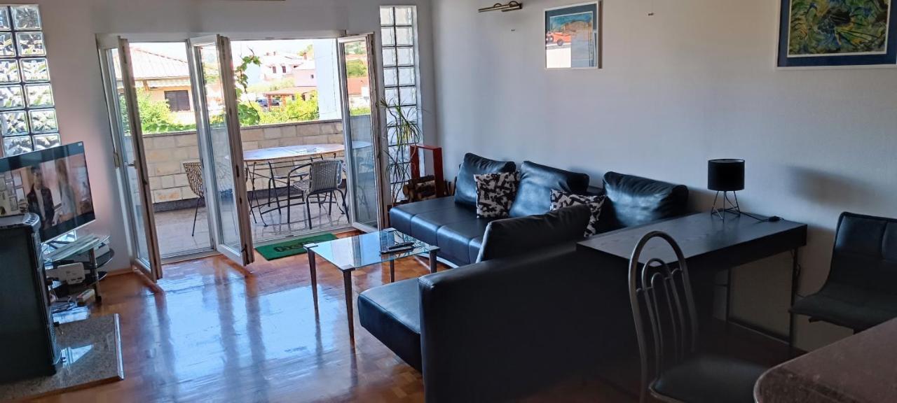 Apartment Tin Крк Экстерьер фото